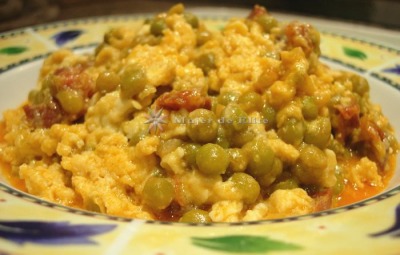 Revuelto de ib�ricos con guisantes