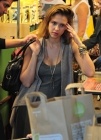 Jessica Alba con dolor de cabeza en el super