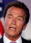 Schwarzenegger confirma que tuvo un hijo con una empleada de su casa