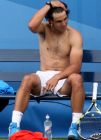 Rafa Nadal seduce con su torso desnudo
