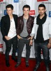 Los Jonas Brothers, enemigos �ntimos: Joe Jonas se pelea con sus hermanos Nick y Kevin