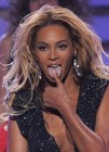 Beyonc�, acomplejada por sus pies y sus orejas