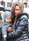 Miranda Kerr y Flynn, no les para ni el mal tiempo