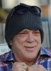 El rostro de Mickey Rourke se deforma por momentos