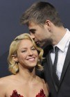 Shakira controla el m�vil de Piqu�, �los celos la corroen!
