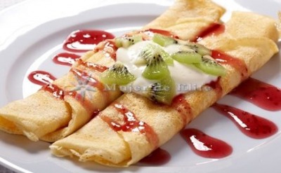 Crepes de soja rellenos de queso y fruta