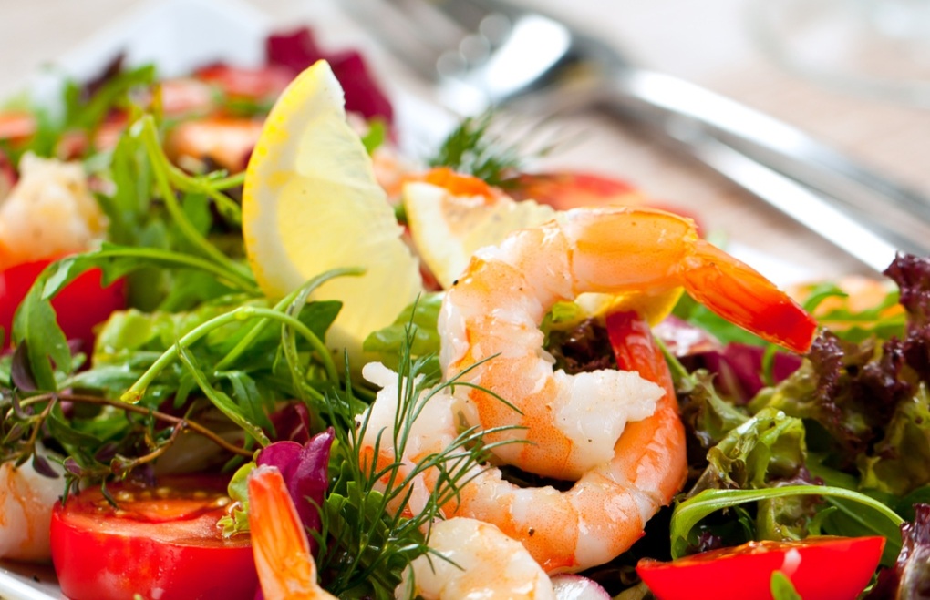 Ensalada de gambas a la menta