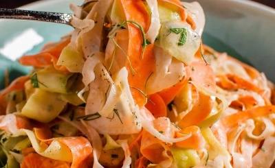 Ensalada de zanahorias, hinojo y huevo