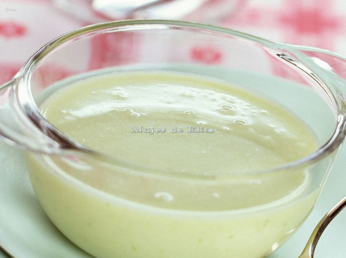 Crema ligera de pepino y apio