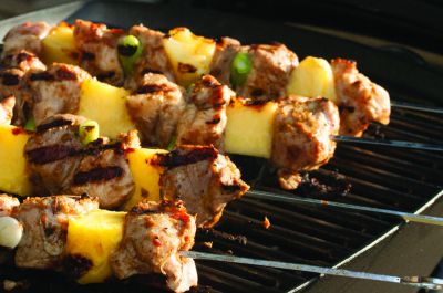 Brochetas de jamón con piña