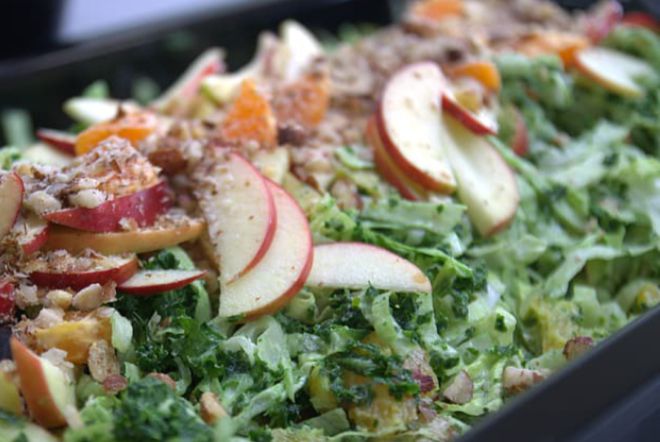 Ensalada de pavo, manzana y cacahuetes