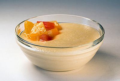 Copa de turrón y melocotón