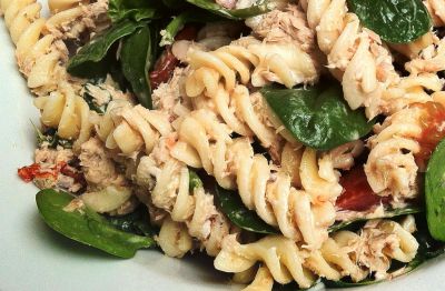 Espirales en ensalada con vinagreta de orégano