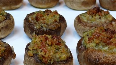 Champiñones rellenos al microondas