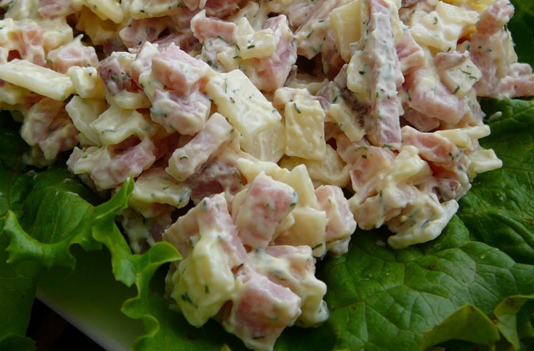 Ensalada de jamón y queso