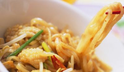 Fideos de soja, pollo y verdura