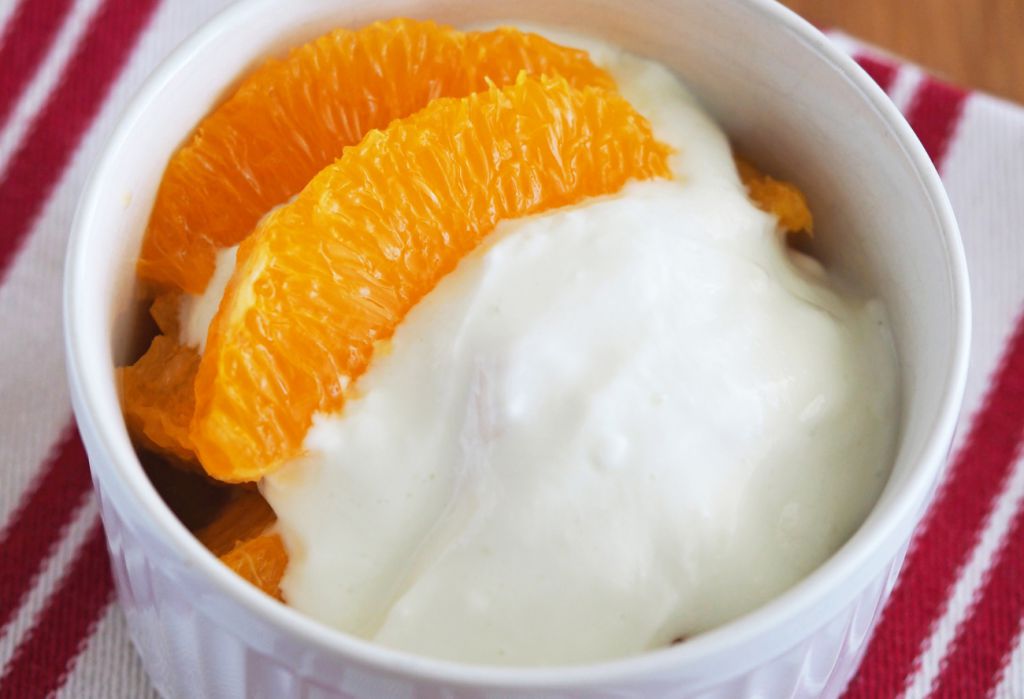 Yogur con naranja