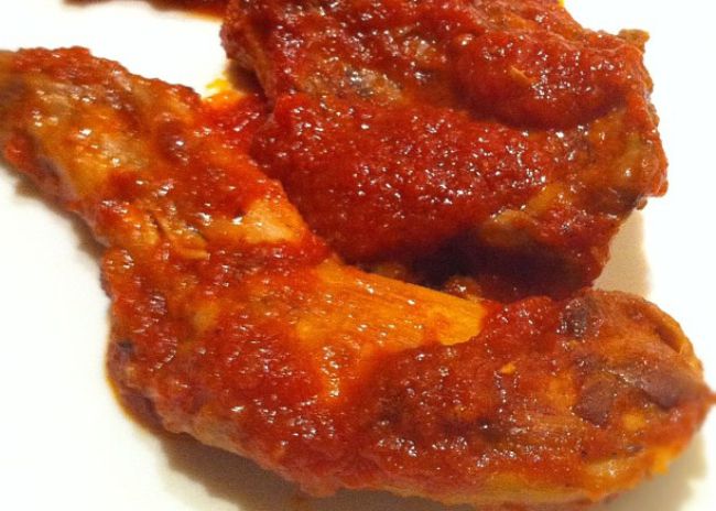 Conejo con tomate