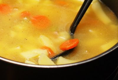 Patatas y zanahorias al vino