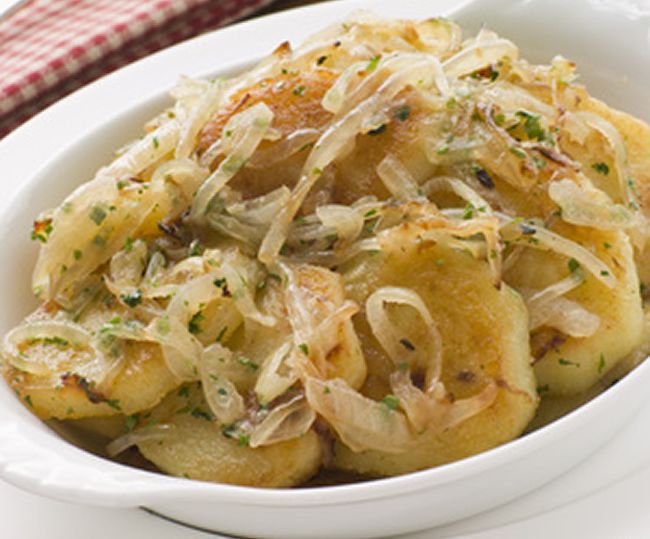 Patatas encebolladas