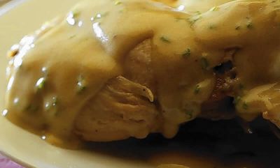 Conejo en salsa de manzanas