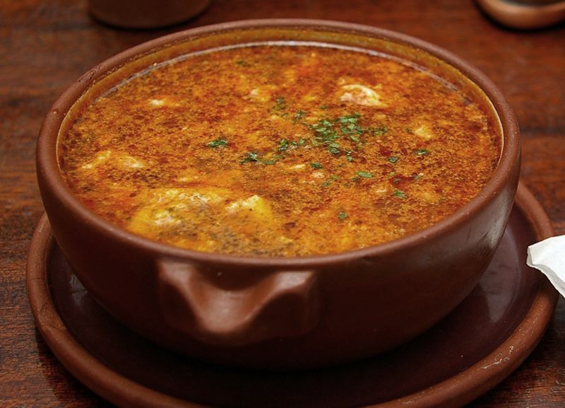 Sopa de ajos con picatostes