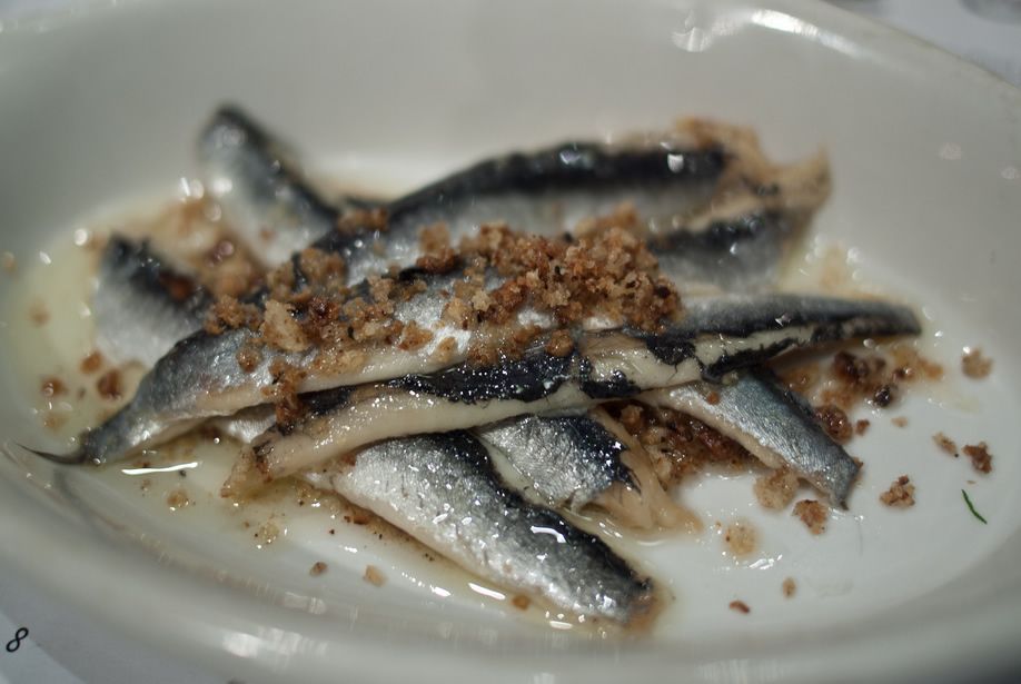 Anchoas frescas en cazuela