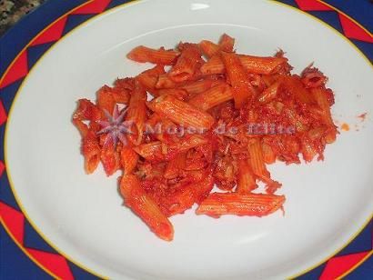 Macarrones con cebolla y atún en chefo