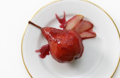 Peras al vino tinto