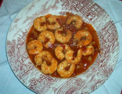 Langostinos con piquillos