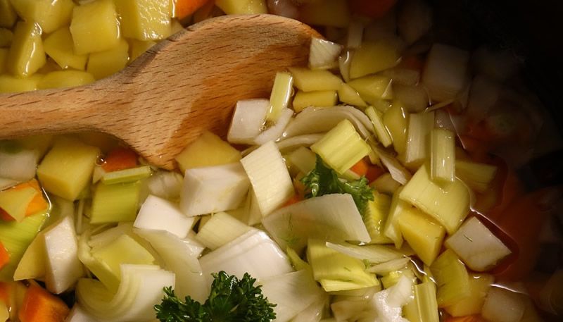 Sopa de verduras casera
