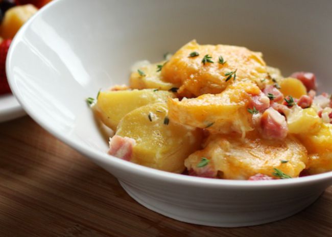 Ensalada de patatas con jamón cocido y huevo