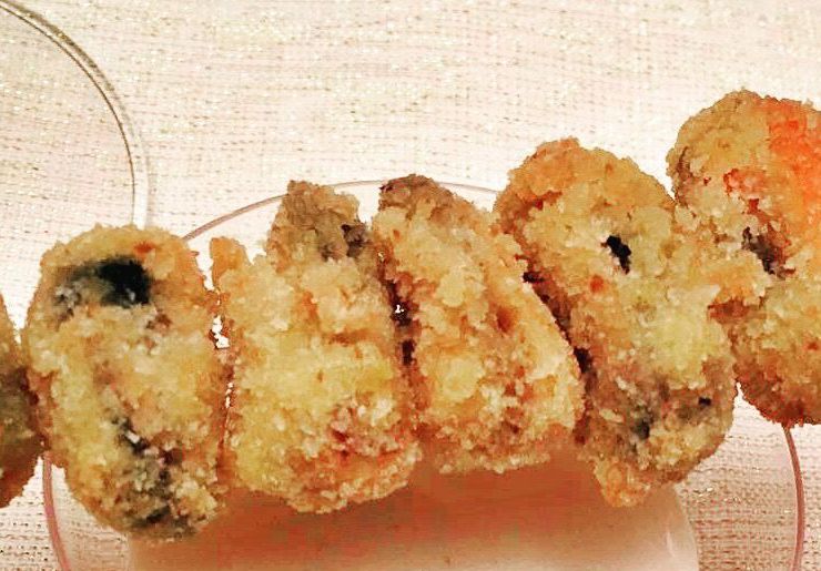 Brochetas de mejillones con tomatitos
