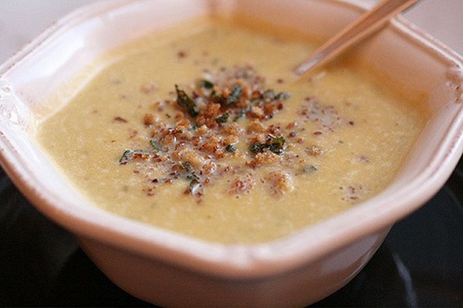 Sopa de ajo costrada