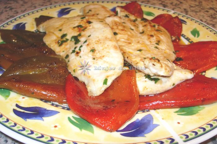 Pechuga de pollo con piquillos