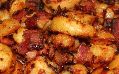 Patatas con tomate