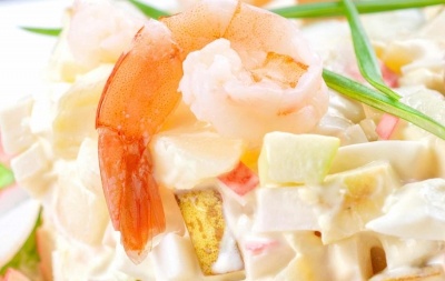 Ensalada caribeña con langostinos