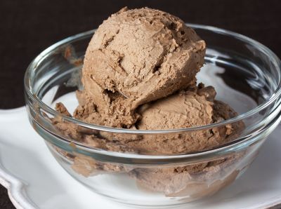Exquisito helado de chocolate