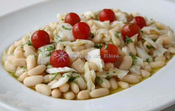 Ensalada de alubias con bacalao