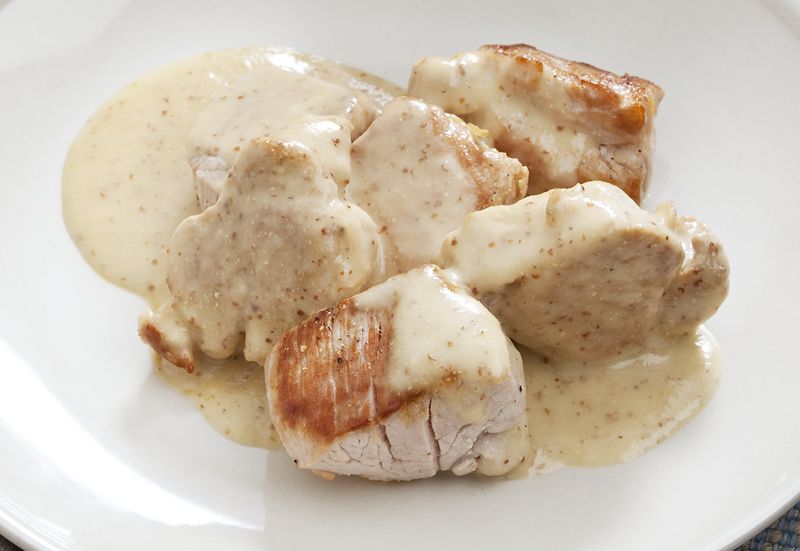 Solomillo de cerdo con salsa mornay