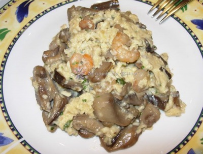 Revuelto de setas y gambas