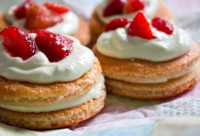 Bocados de galleta y frutas