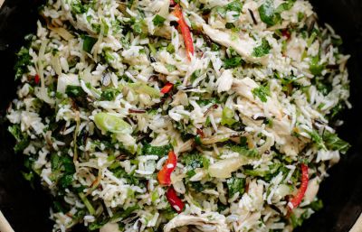 Ensalada de arroz con pollo