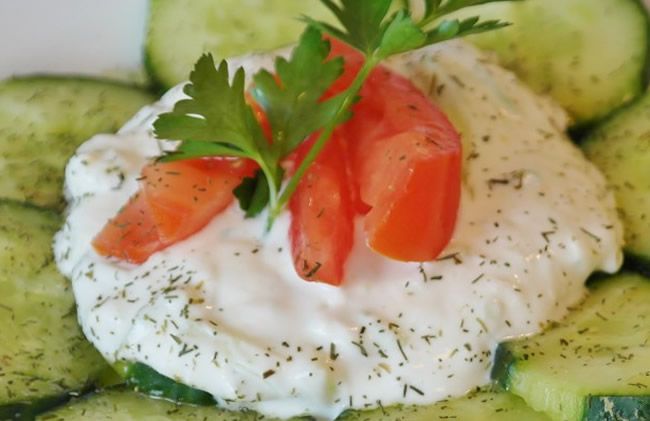 Salsa de yogur al ajo