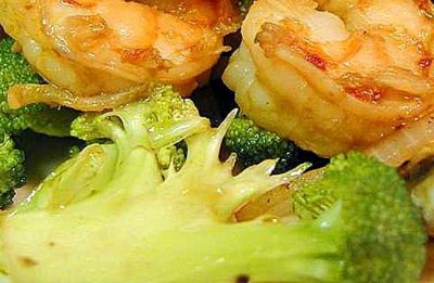 Brécol salteado con gambas