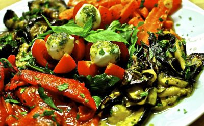 Verduras a la plancha con queso de cabra