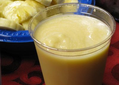 Licuado de banana con nueces molidas