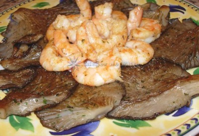 Setas a la plancha con langostinos