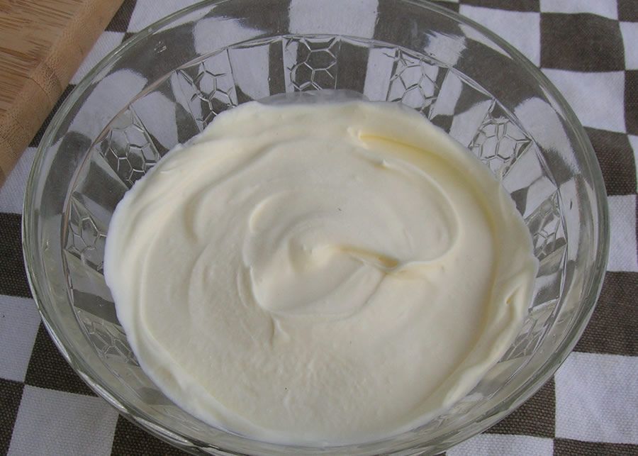 Crema de queso a la mostaza