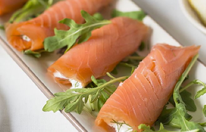 Rollitos de salmón con cangrejo